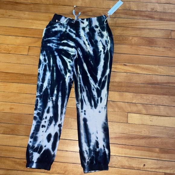 NWT🎊 (2) Young Fabulous & Broke Women’s Tye Die Joggers Sz. S - Picture 4 of 6